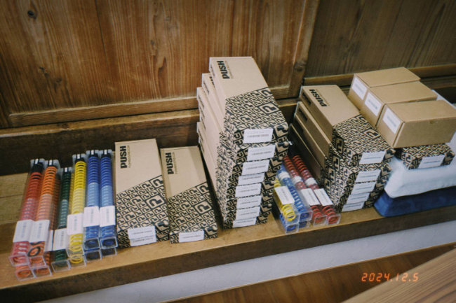 100537_0.jpg
